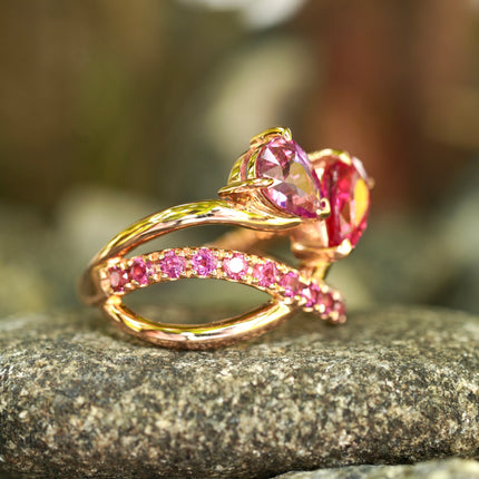 Pear shaped Ruby & Pink Sapphire ring, set on 18k rose gold