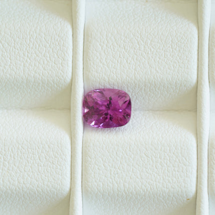 Natural Pink Sapphire - 1.58 ct