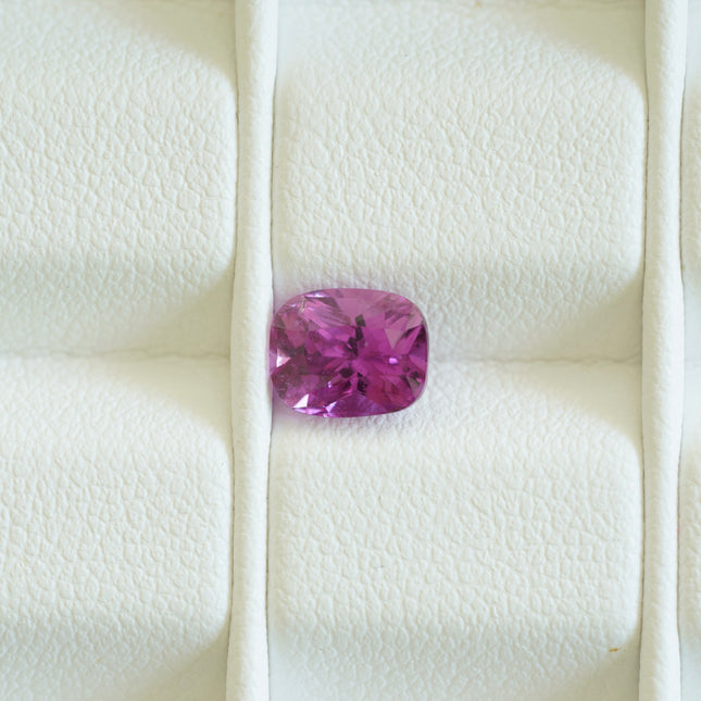 Natural Pink Sapphire - 1.58 ct