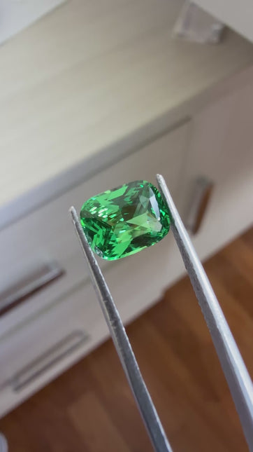 Natural Tsavorite - 2.02 ct